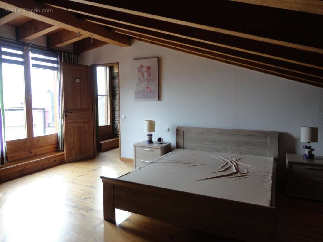 Dpt Pyrénées Orientales (66), à vendre JUJOLS maison en pierres rénovée 4 pièces 128 m² terrasse, cave - photo 4