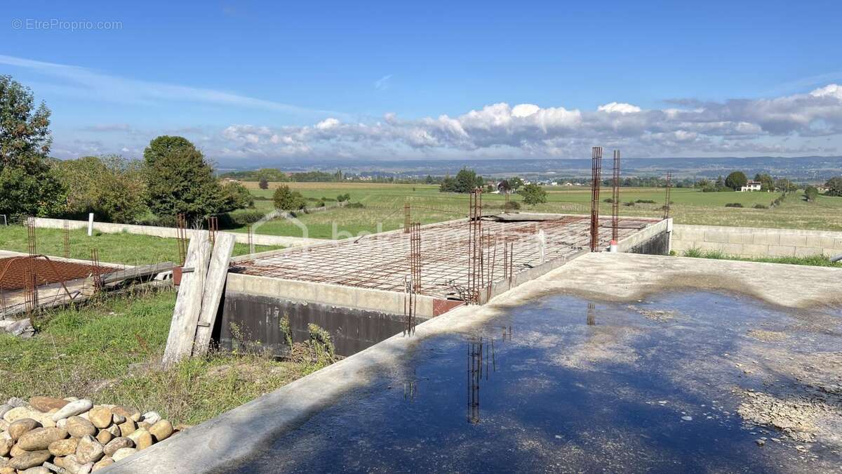 Terrain à VIRIVILLE