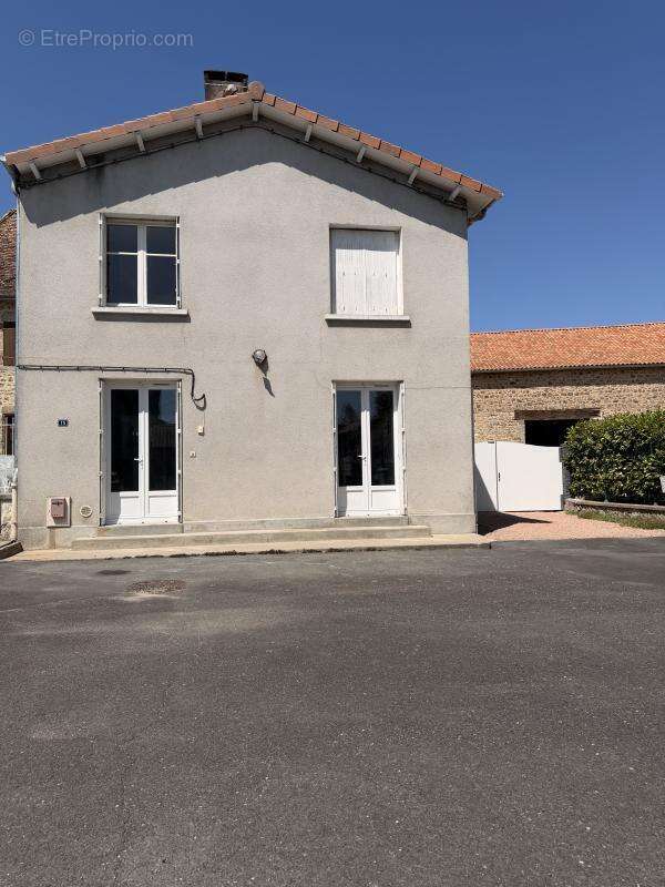 Maison 180 m² à Piegut-Pluviers  - photo 40