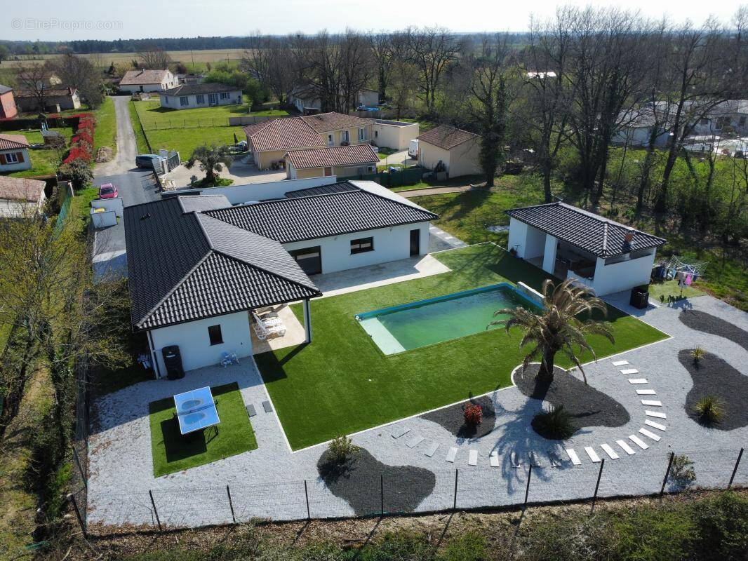 Maison à CASTELSARRASIN