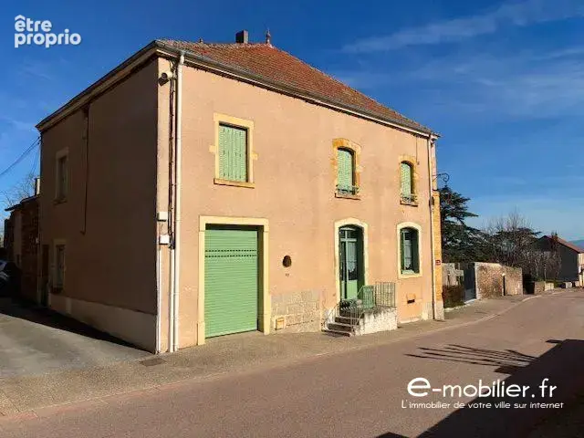 Appartement à SAINT-ANDRE-D'APCHON