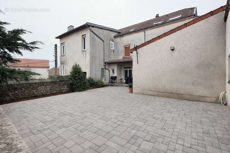 Maison à MONT-SAINT-MARTIN