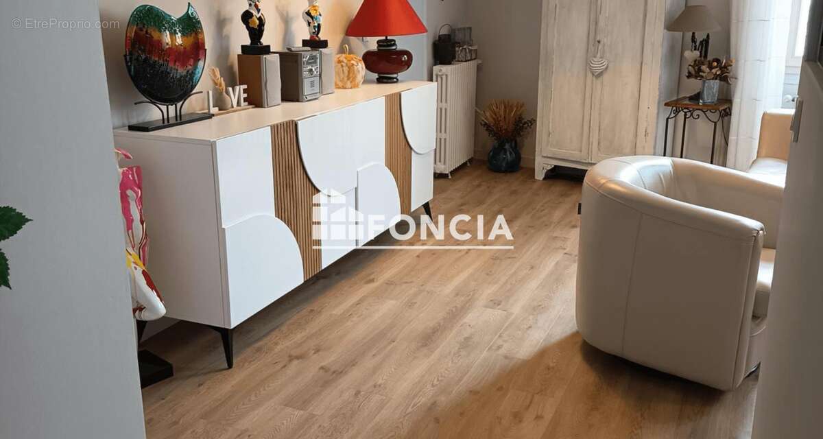 Appartement au charme haussmannien de 103m2 avec stationnement, cave en plein centre ville Aixois - photo 10