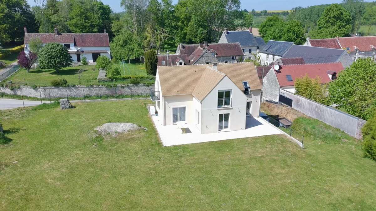 Maison à ULLY-SAINT-GEORGES