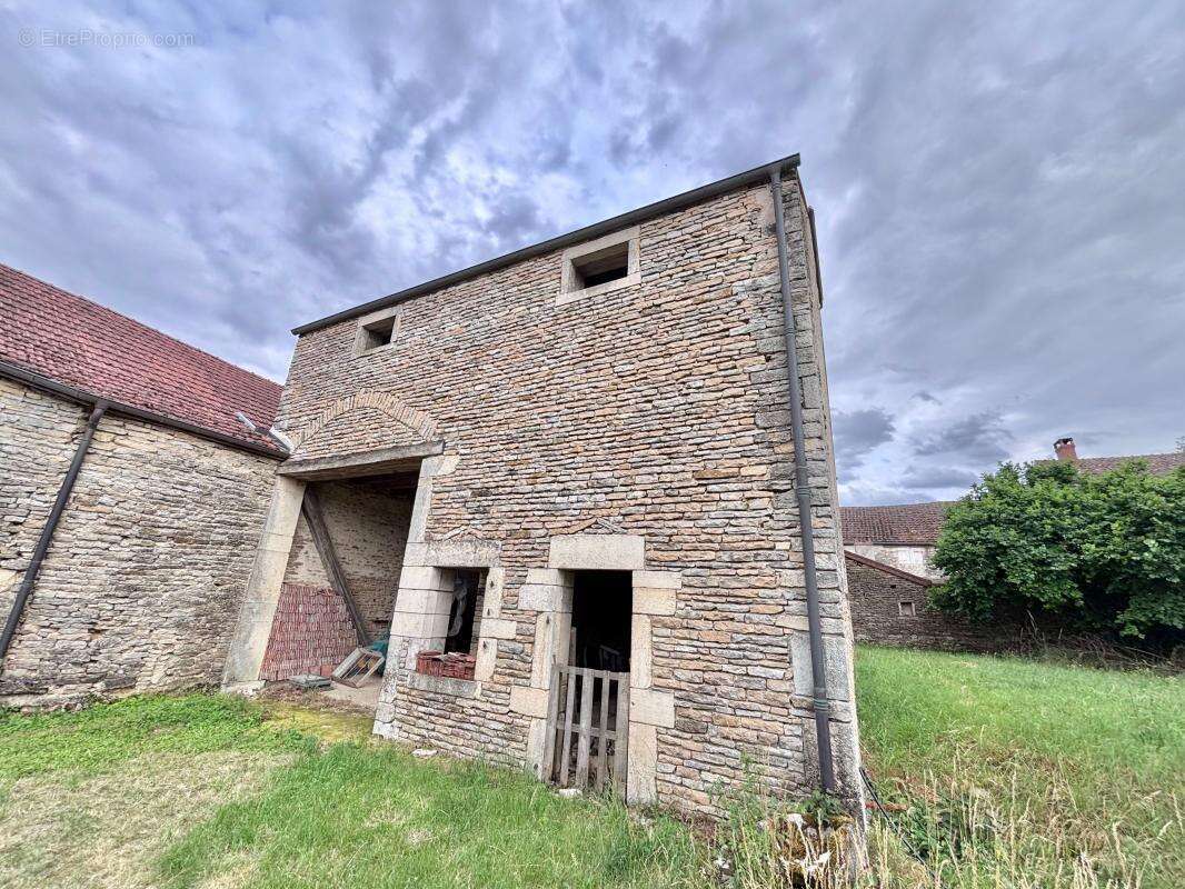 À Vendre – Dijon Nord, PICHANGES , Grange de caractère à réinventer - photo 12
