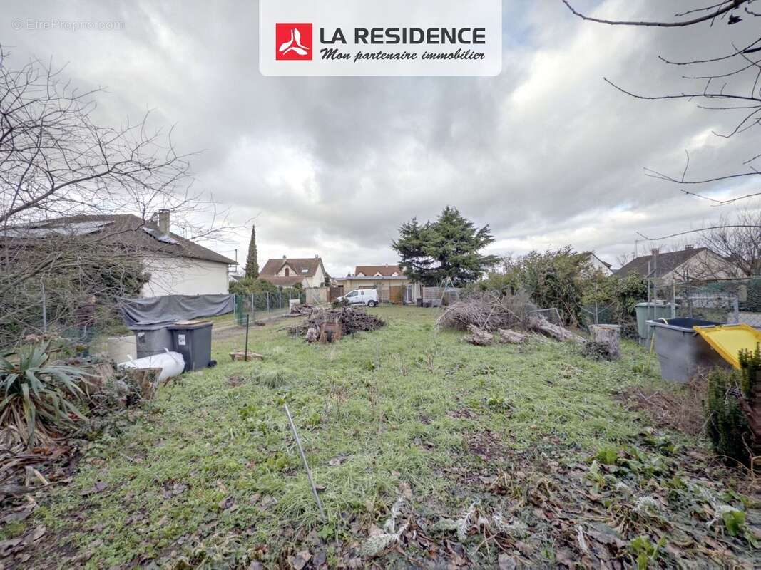 Terrain à AUBERGENVILLE