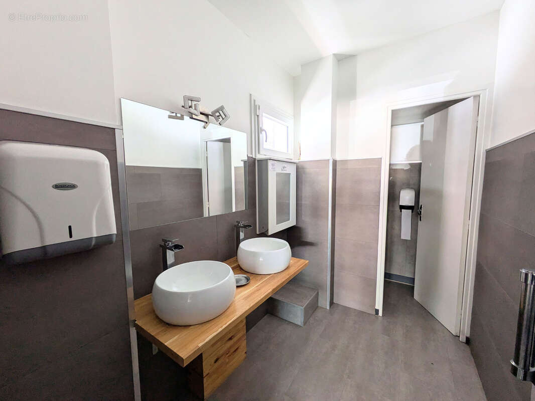 Commerce à SAINT-BONNET-EN-CHAMPSAUR