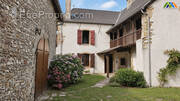 Navarrenx rustic ourtyard - Maison à NAVARRENX