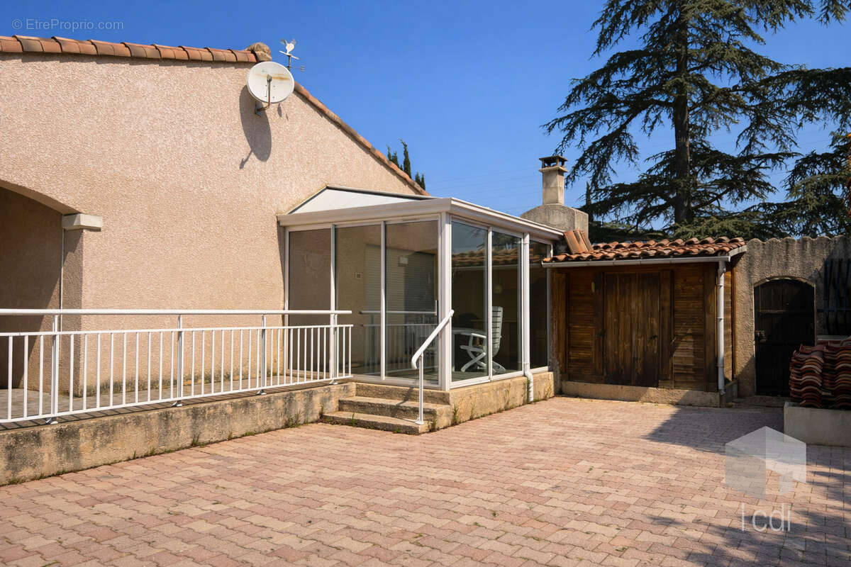 Maison à MONTELIMAR