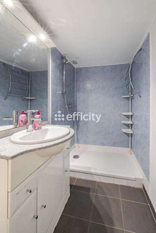 Appartement à PARIS-10E