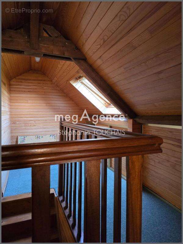 Maison en pierre 225 m², 9 pièces sur 1000 m² de terrain - photo 17