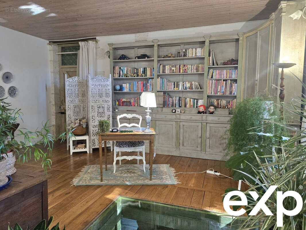 Maison à VILLETOUREIX