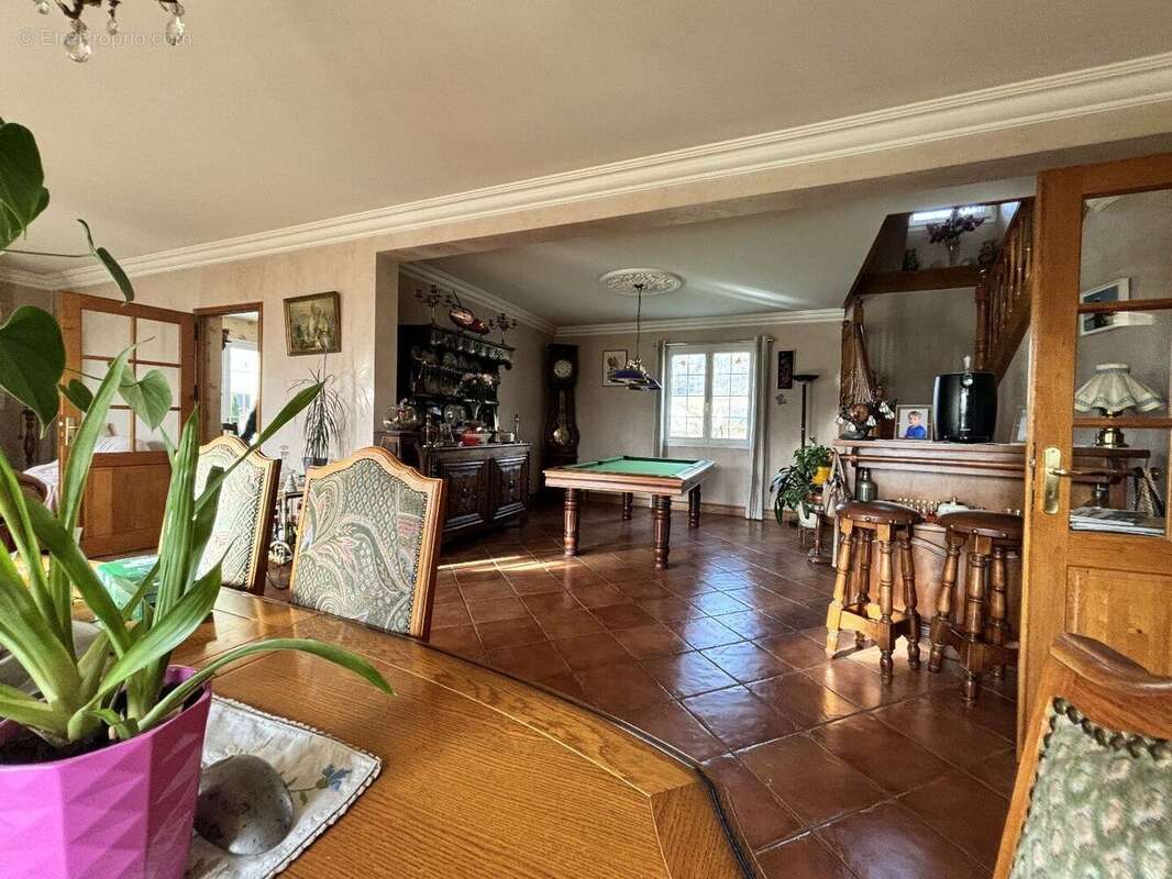 Maison 5 chambres, 210 m2 avec piscine - photo 6