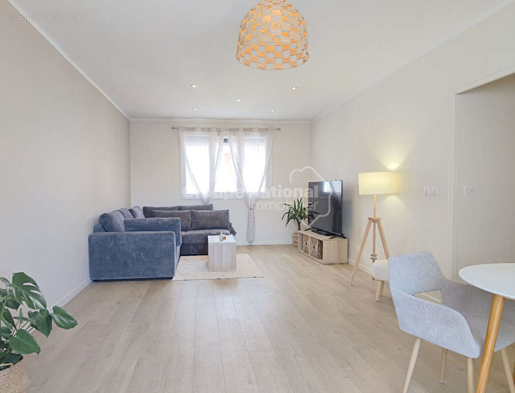 Villa familiale rénovée 197 m² - Piscine - Dépendance - photo 12