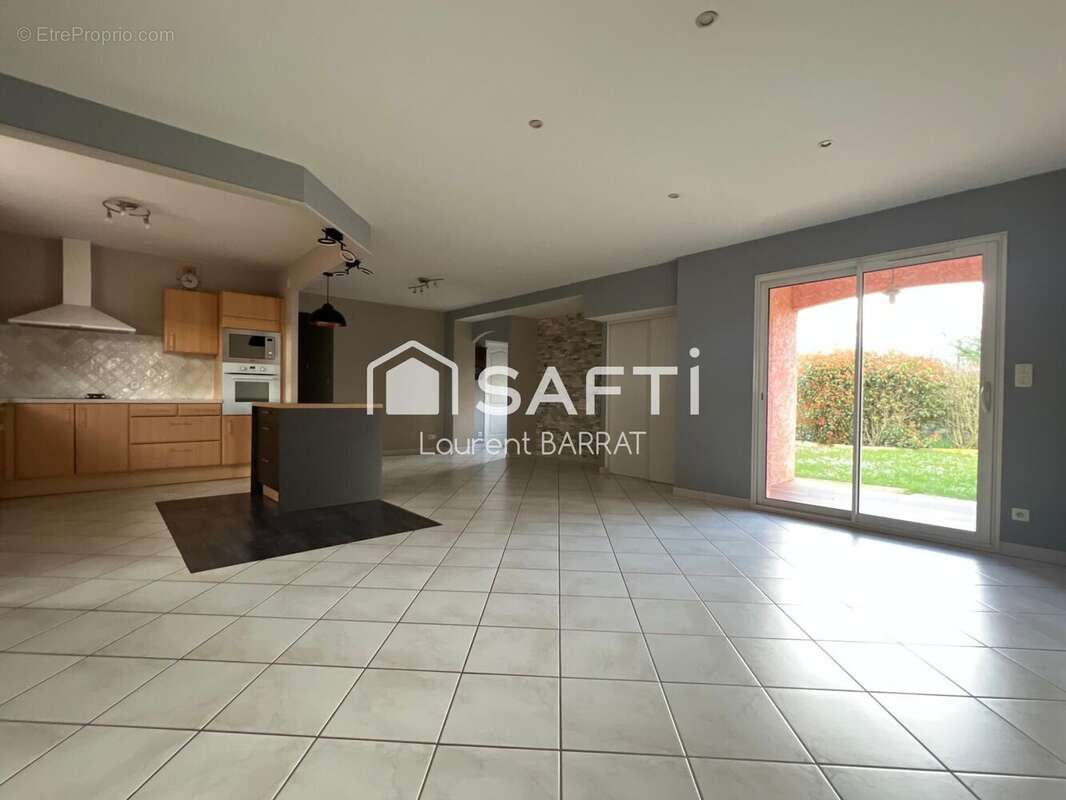 Photo 4 - Maison à LE BREUIL-SUR-COUZE