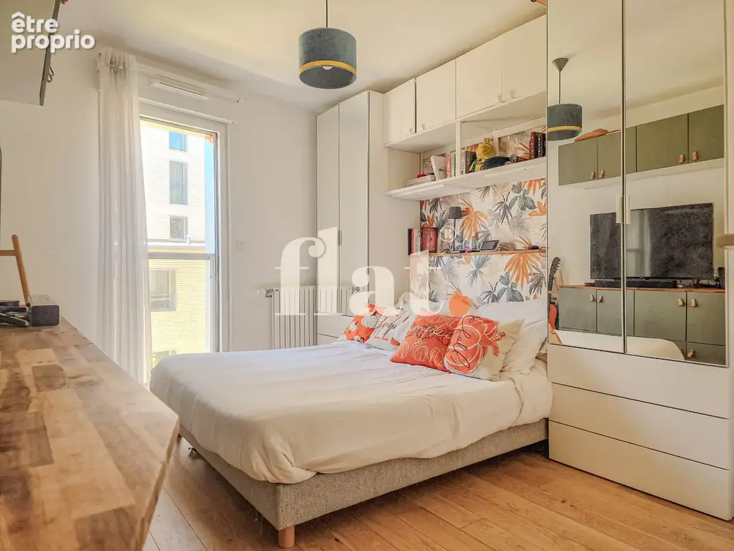 Appartement bords de sevres - 85 m2 - trois chambres - vaste terrasse - garage en sous-sol - photo 10