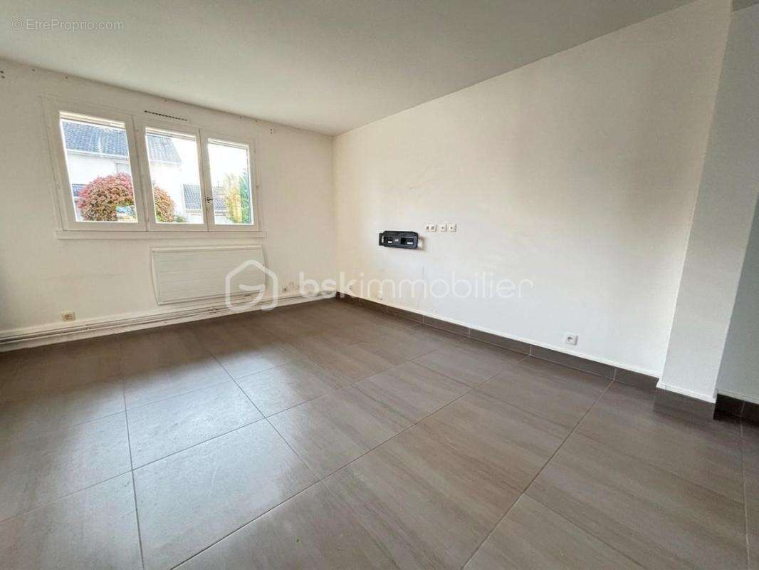 Maison à LA QUEUE-EN-BRIE
