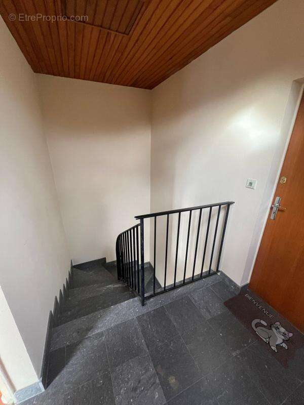 Appartement à PONTACQ