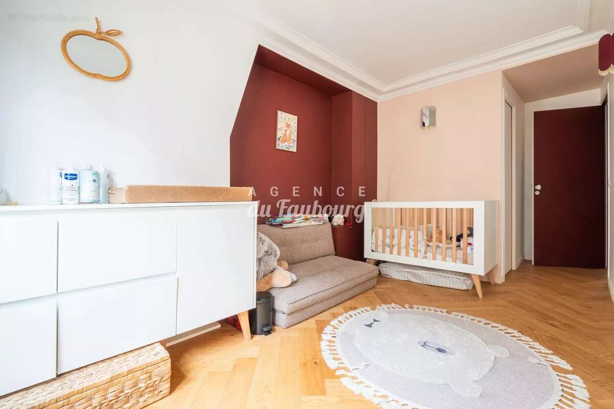 Appartement à PARIS-10E