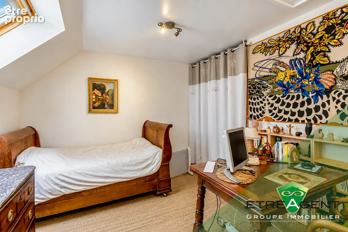 Maison LONGNY LES VILLAGES - 231 m² - 6 chambres - photo 12