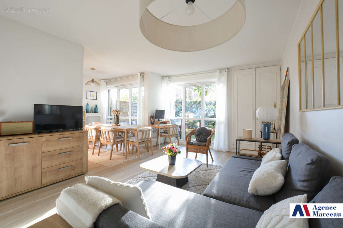 Appartement à COURBEVOIE