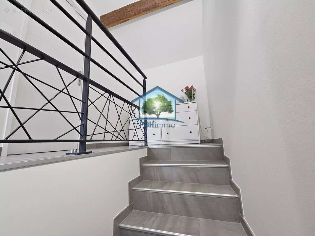 Appartement à THURINS