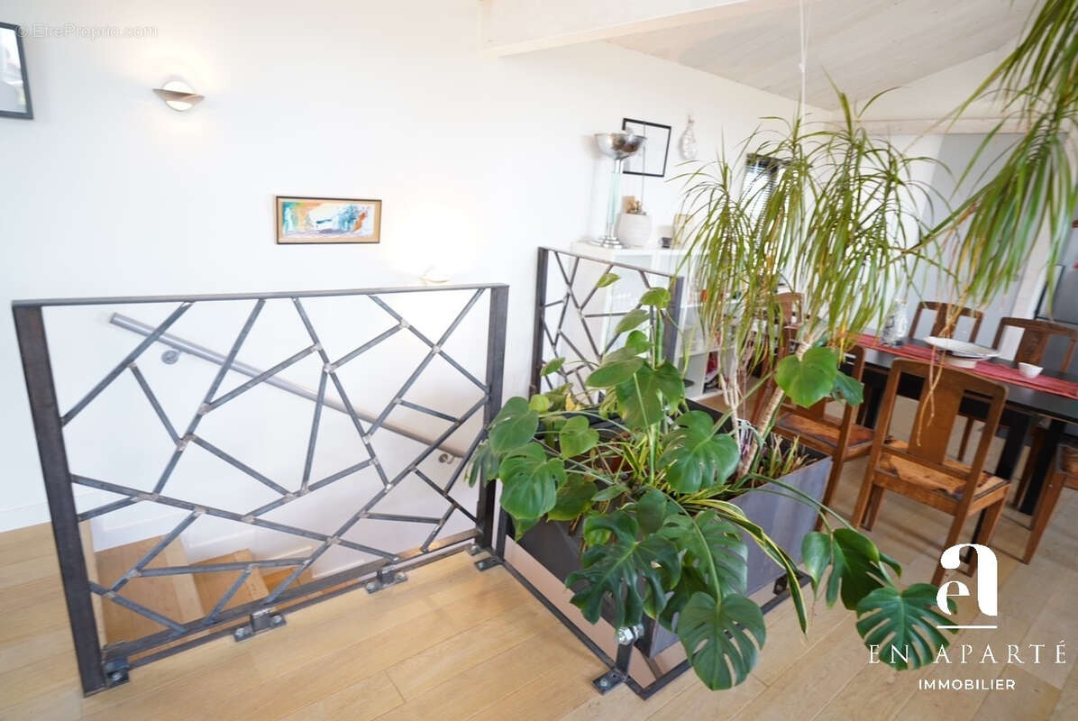 Appartement à SAINT-GENIS-LES-OLLIERES