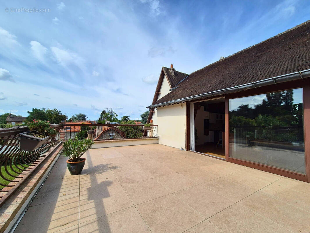 Appartement à HERICY