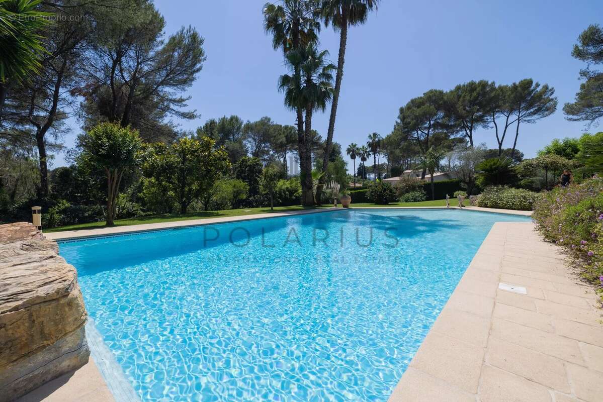 Maison à MOUGINS