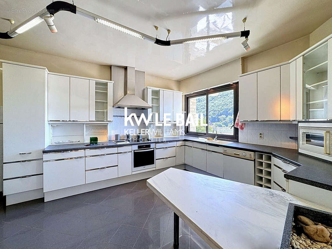 Maison 252 m² à Castelfranc  - photo 7