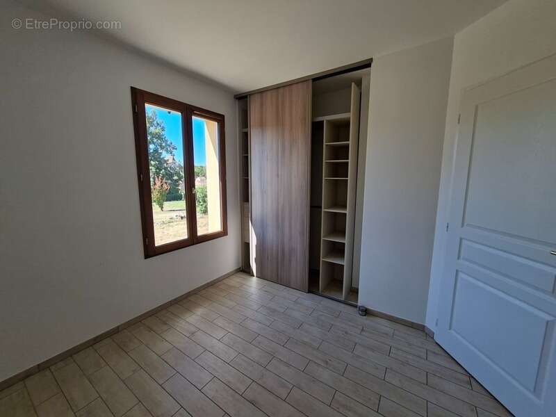 Maison de plain-pied -3 chambres - sans travaux- à Pressignac Vicq (24) - photo 10