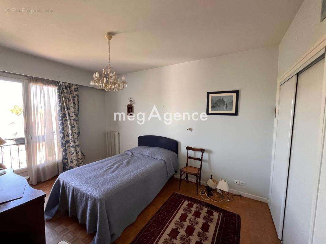 Appartement à SAINT-NOM-LA-BRETECHE