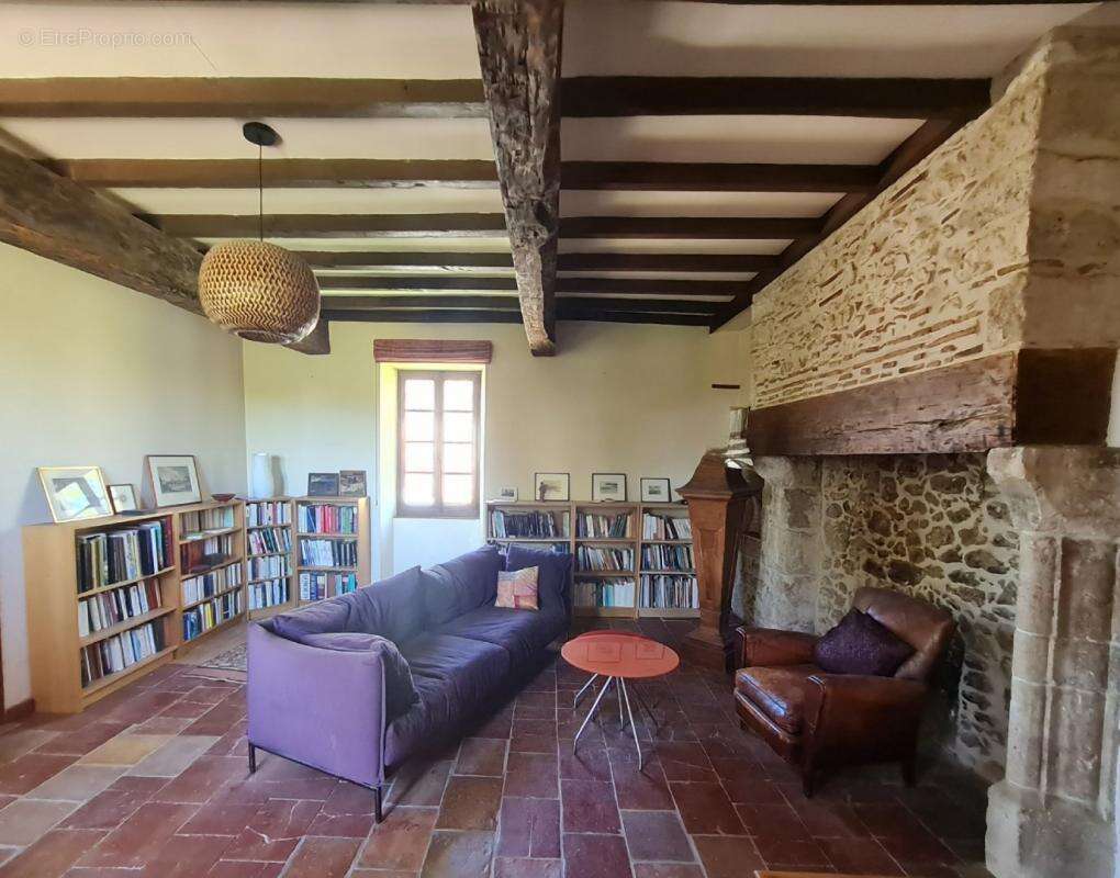 Maison à SAINT-CLAR