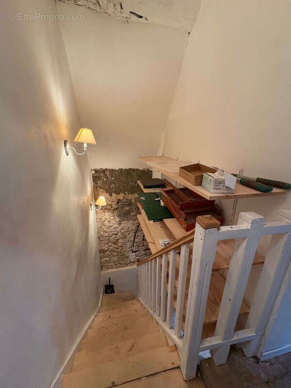 Maison à ANGLES-SUR-L'ANGLIN