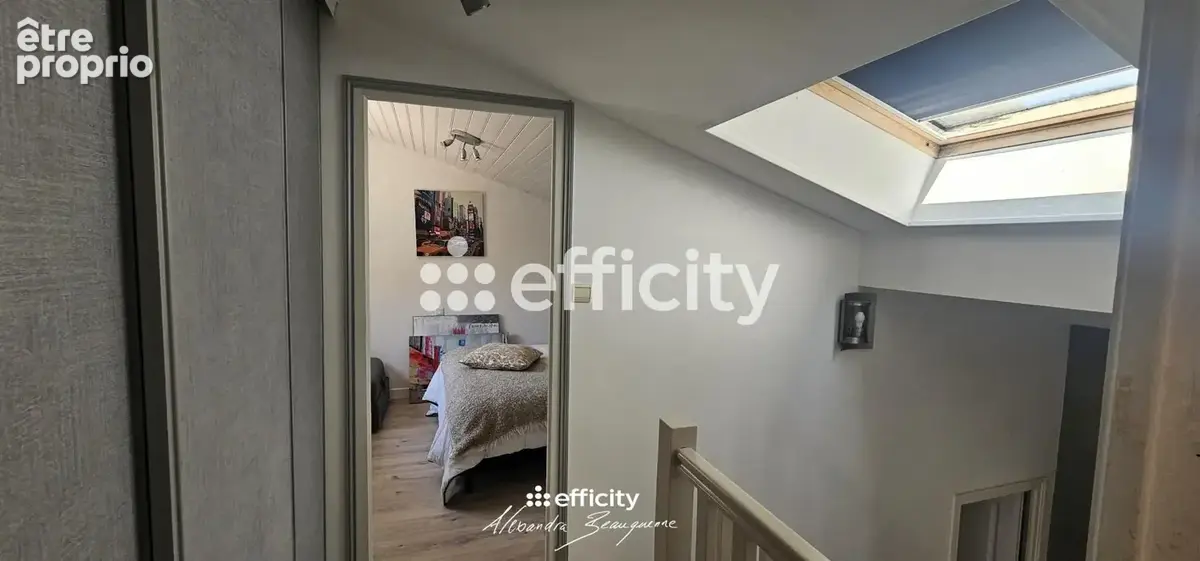 Maison 94 m² à Vouille  - photo 17