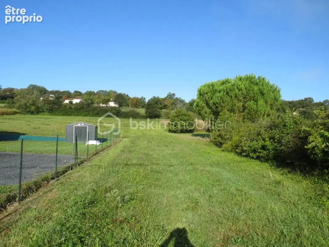 Terrain constructible de 2150 m² environ au calme avec vue dominante - photo 3