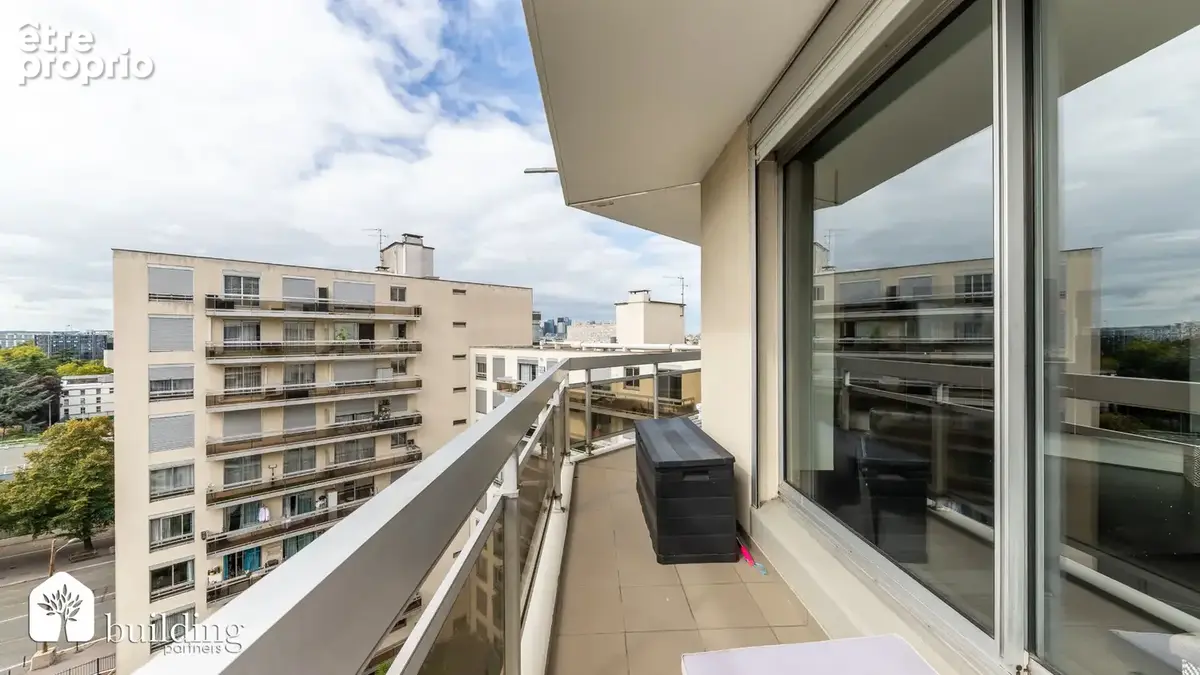 Levallois-Perret - Proche Paris - Appartement 4 pièces de 100 m² - photo 4