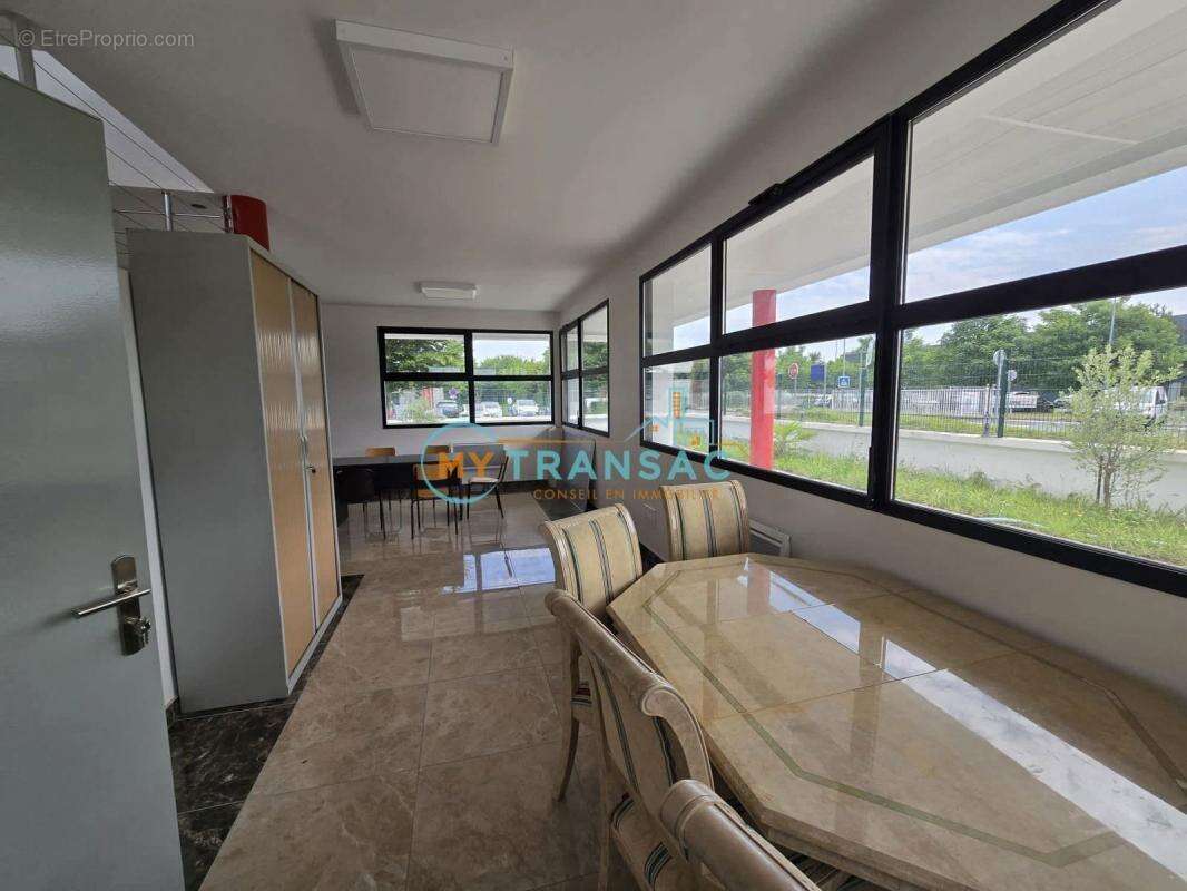 Commerce à BONDOUFLE