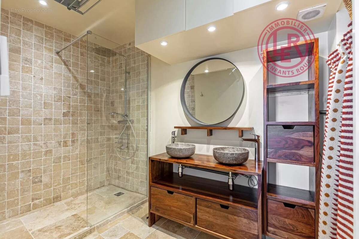 Appartement à PARIS-4E