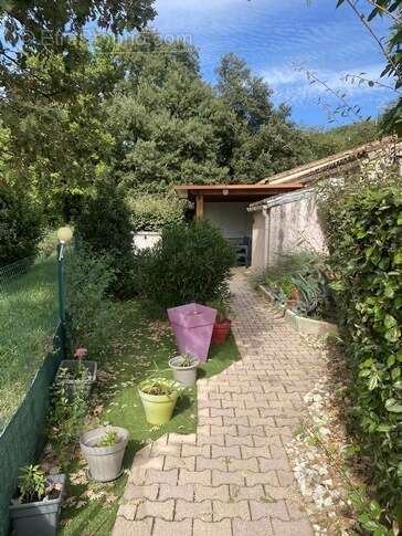 Maison à SAINT-MARTIN-D&#039;ARDECHE