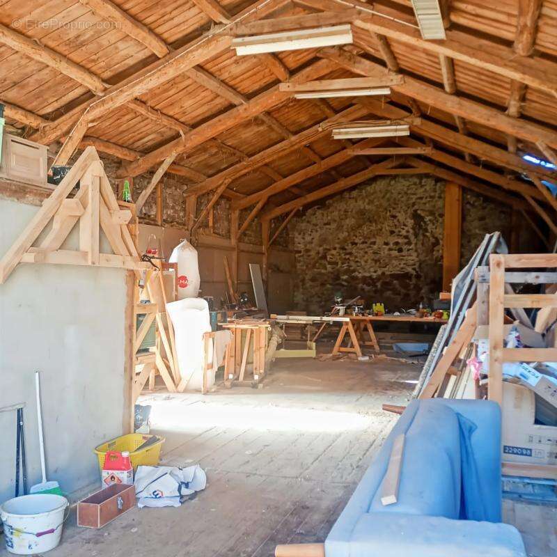 Maison à SAINT-CHRISTOPHE-D'ALLIER