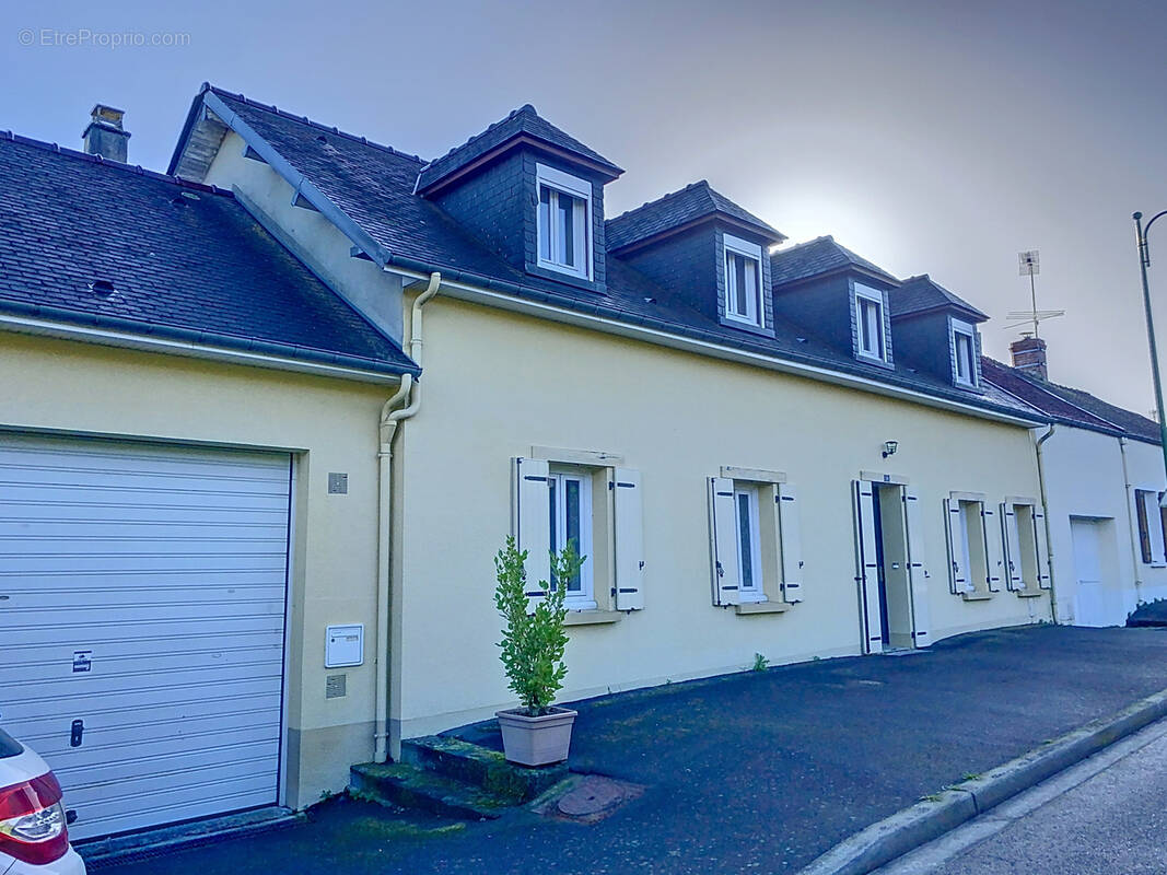 Maison à CERISY-LA-FORET