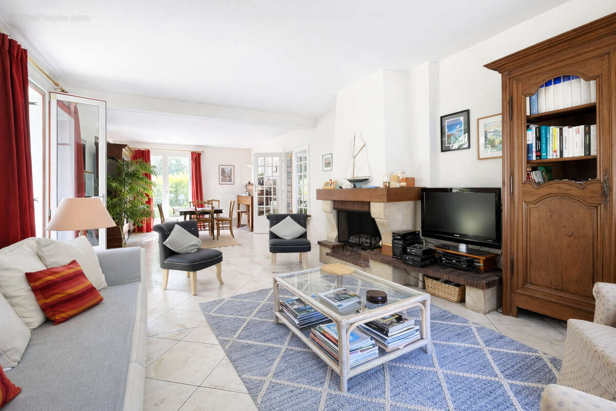 Sejour modifie - Maison à BRUNOY