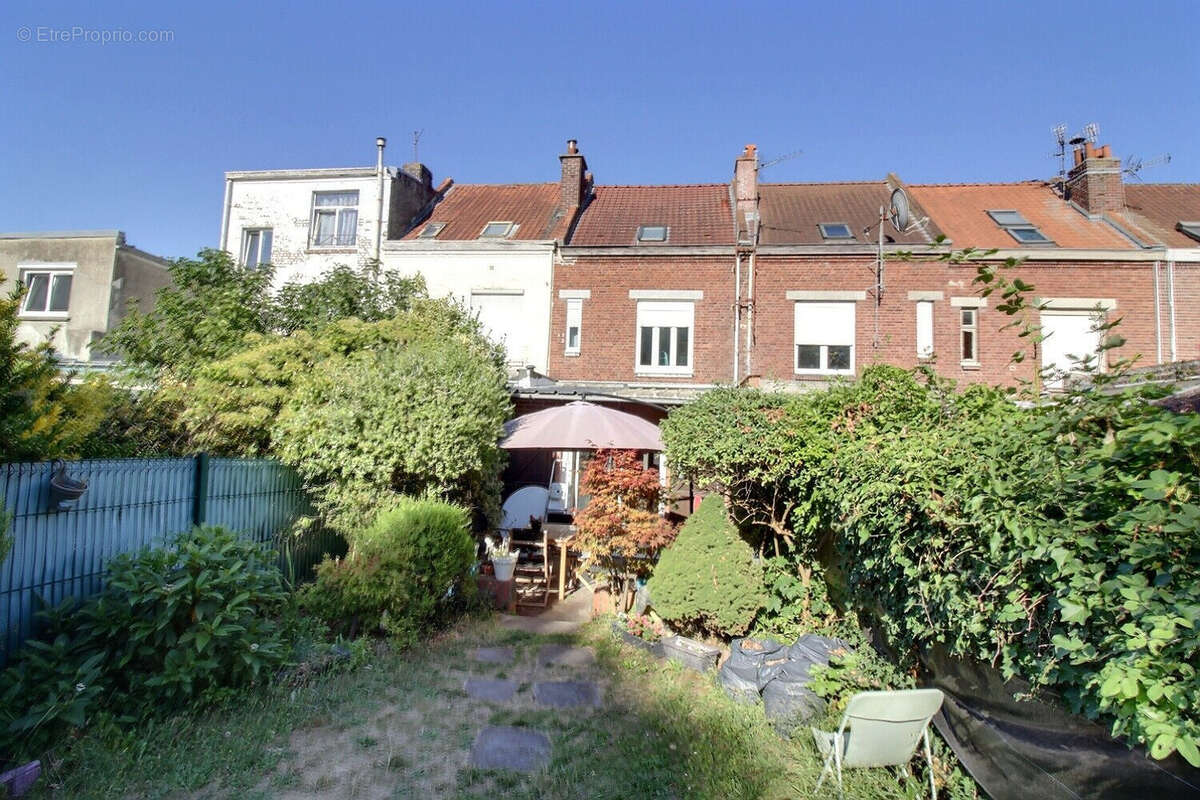 Maison Lomme métro, 105 m2 , 3 chambres , dressing, jardin, cave - photo 7