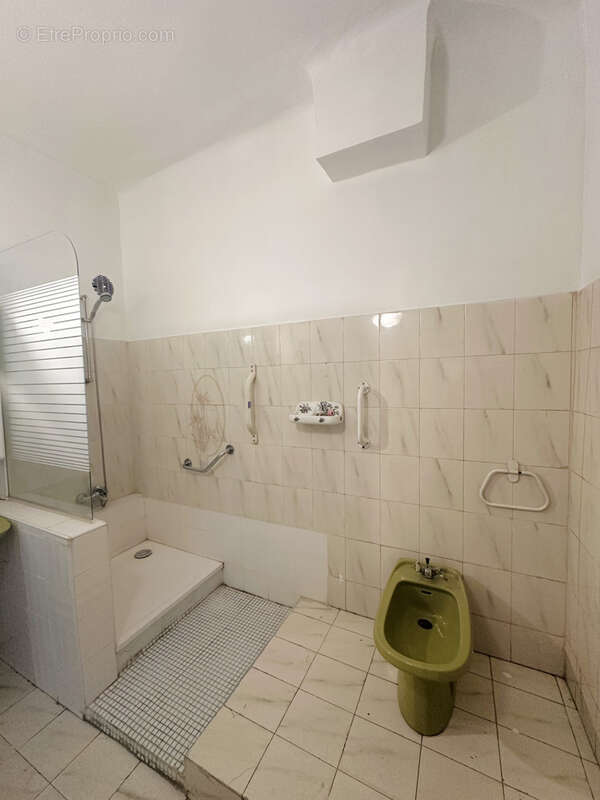 Appartement à MARSEILLE-6E