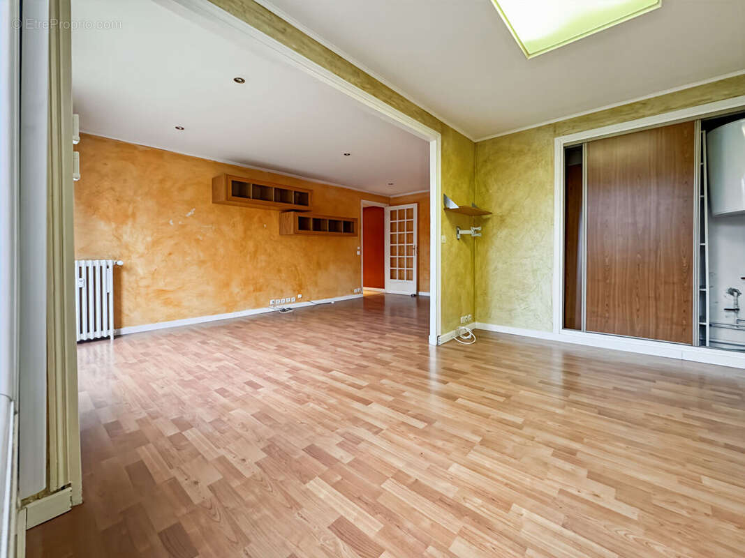 Appartement à VILLEMOMBLE