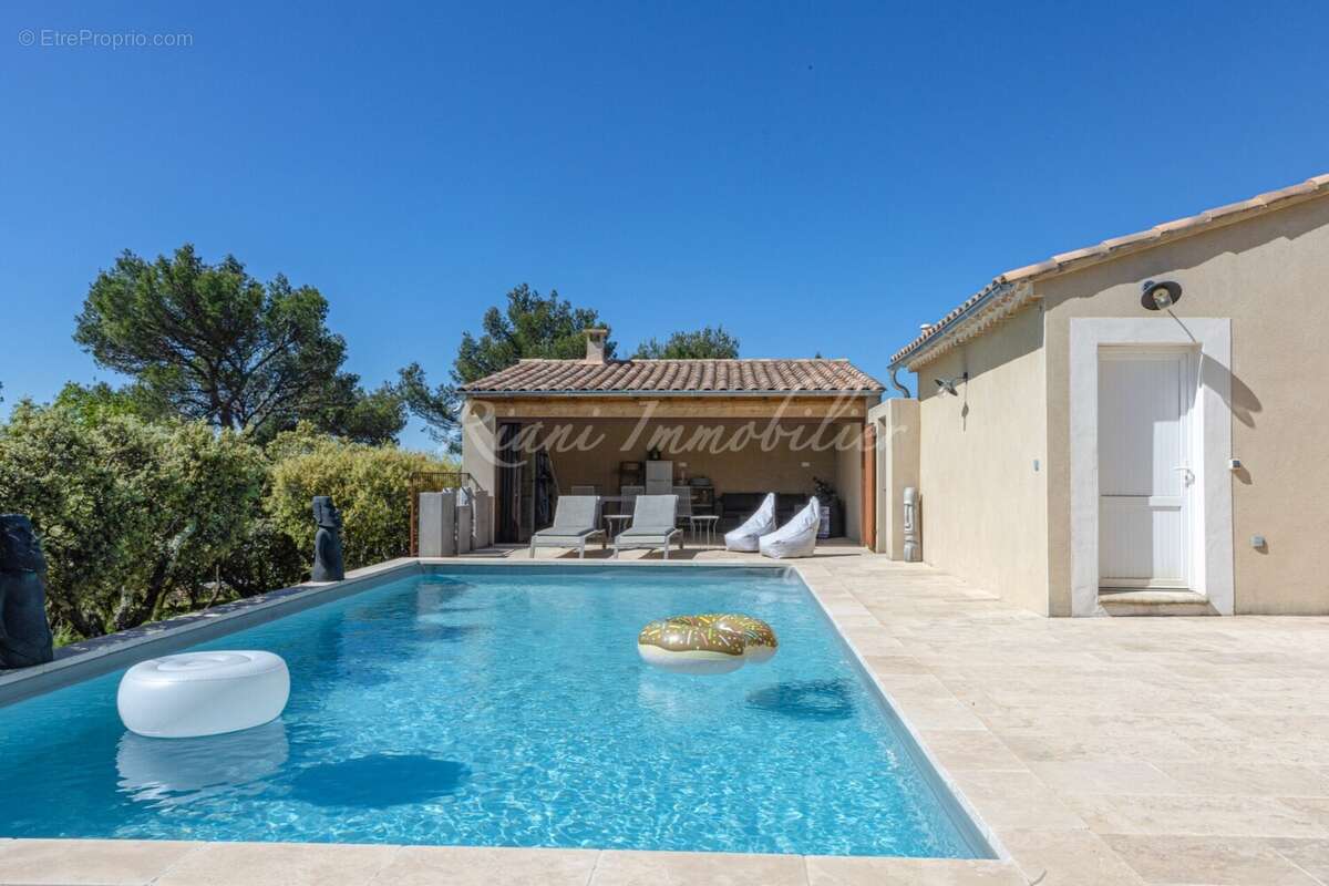 Maison à CABRIERES-D'AVIGNON