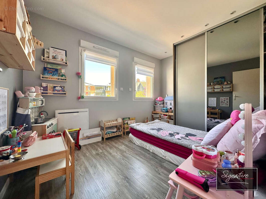 Appartement à PLAILLY