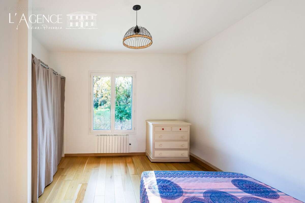 Maison à SAINT-CANNAT