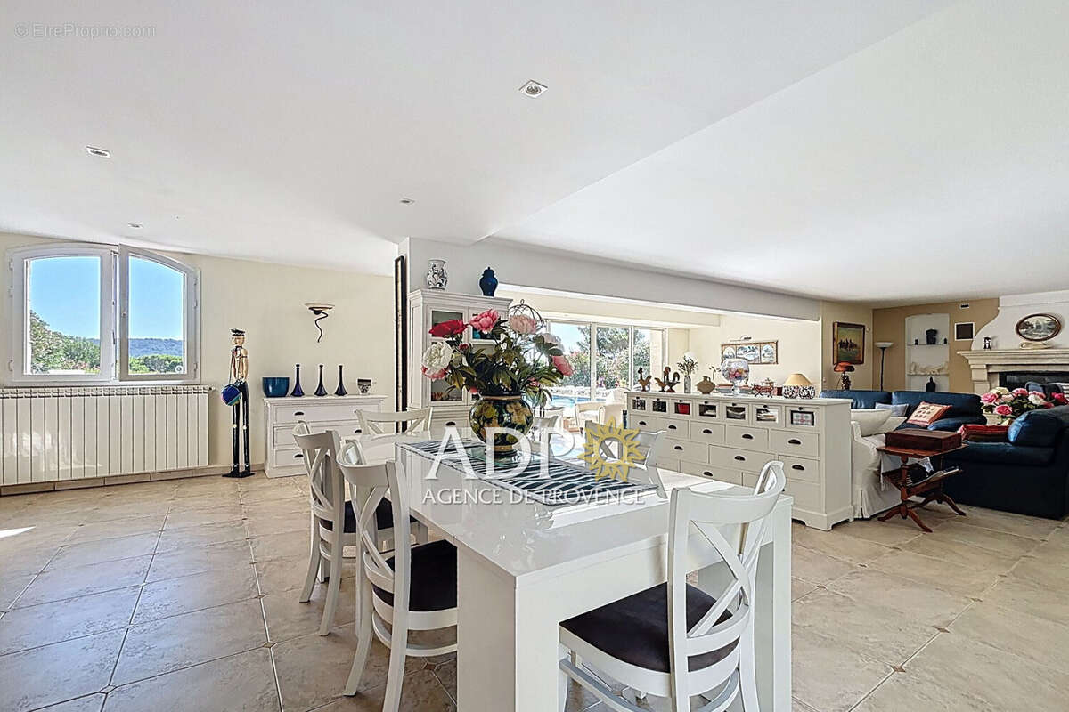 Maison à MOUANS-SARTOUX